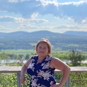 Meet your Posher, Vicky